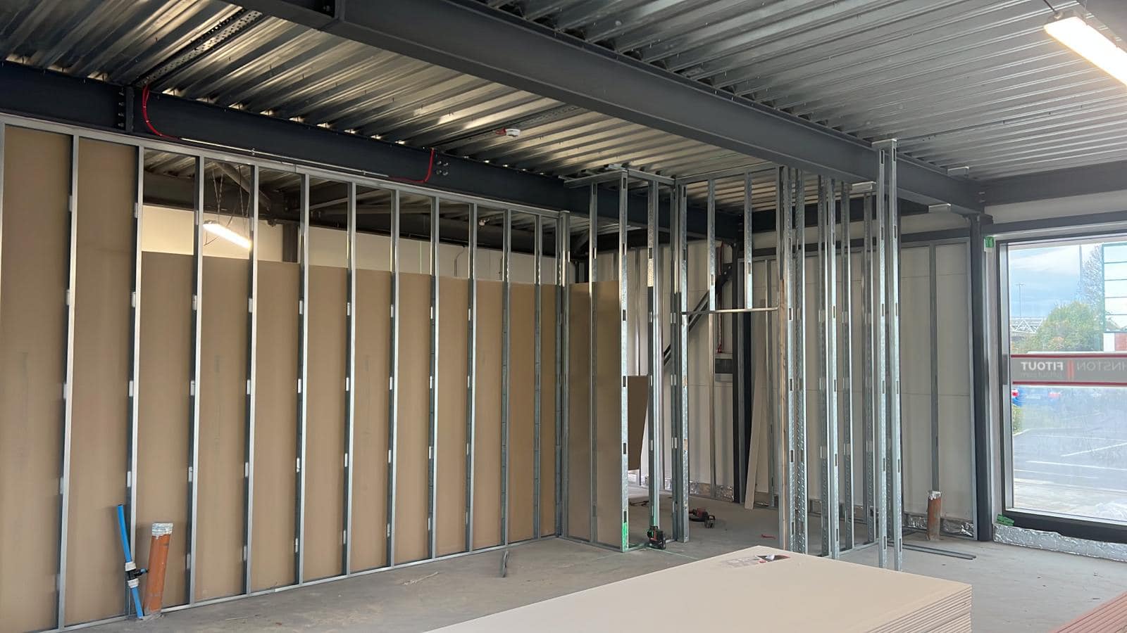 Forro de drywall junto com forro removível